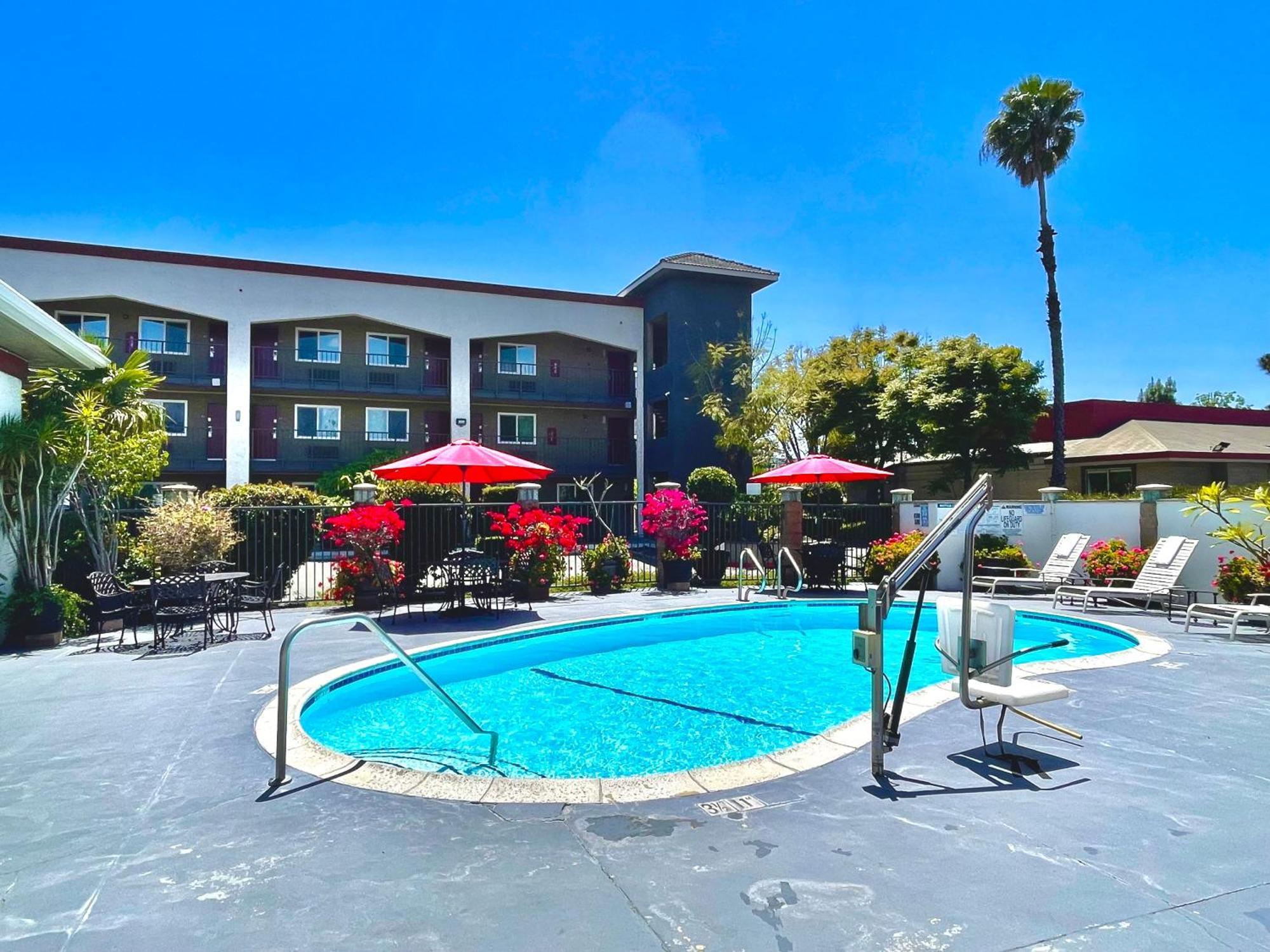 Quality Inn Ontario Airport Convention Center Exterior foto