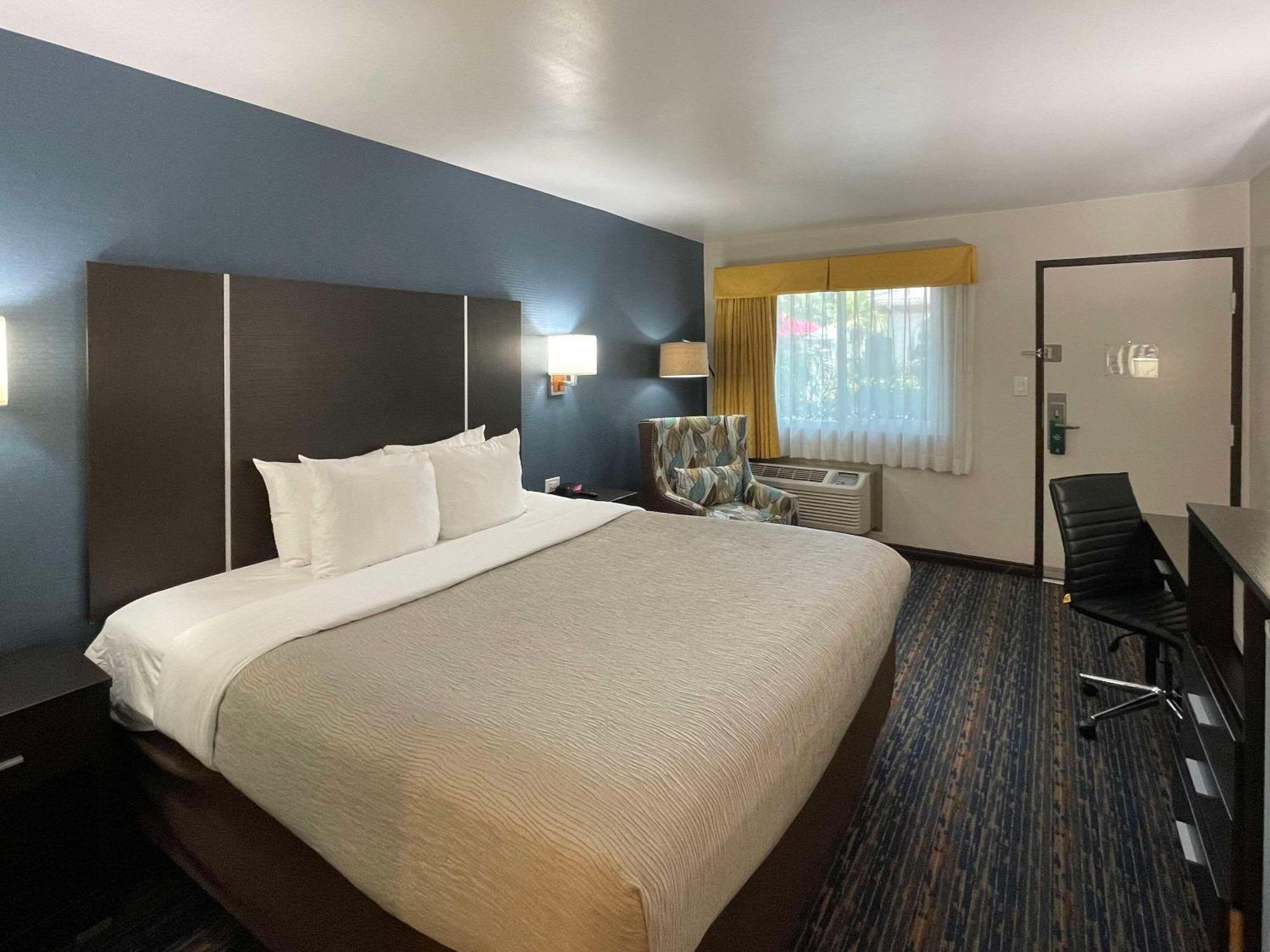 Quality Inn Ontario Airport Convention Center Exterior foto